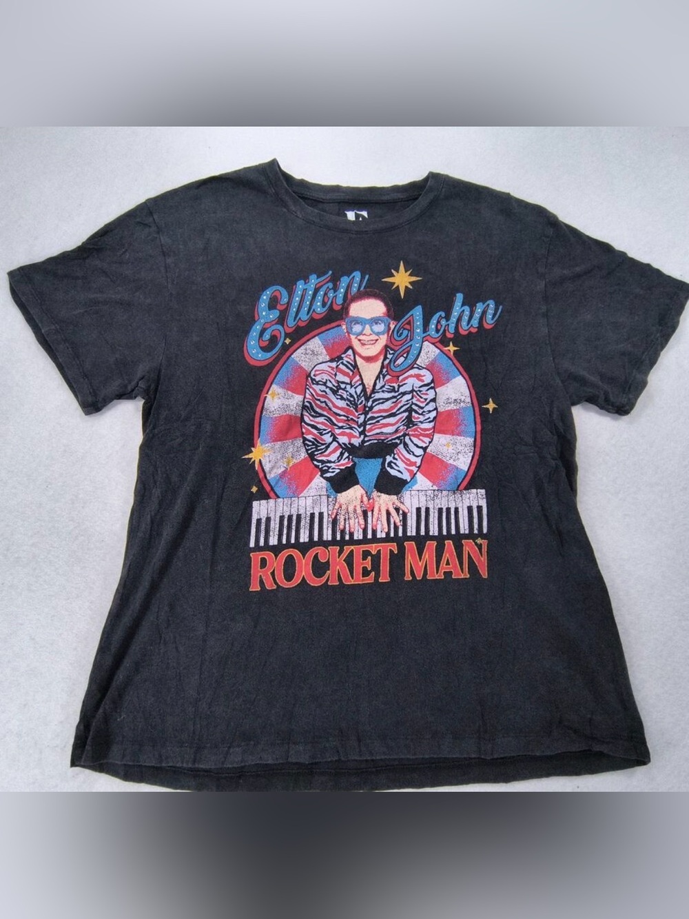 Elton John Vintage Concert Tee. Original Silver crystals AND rare silver Studs